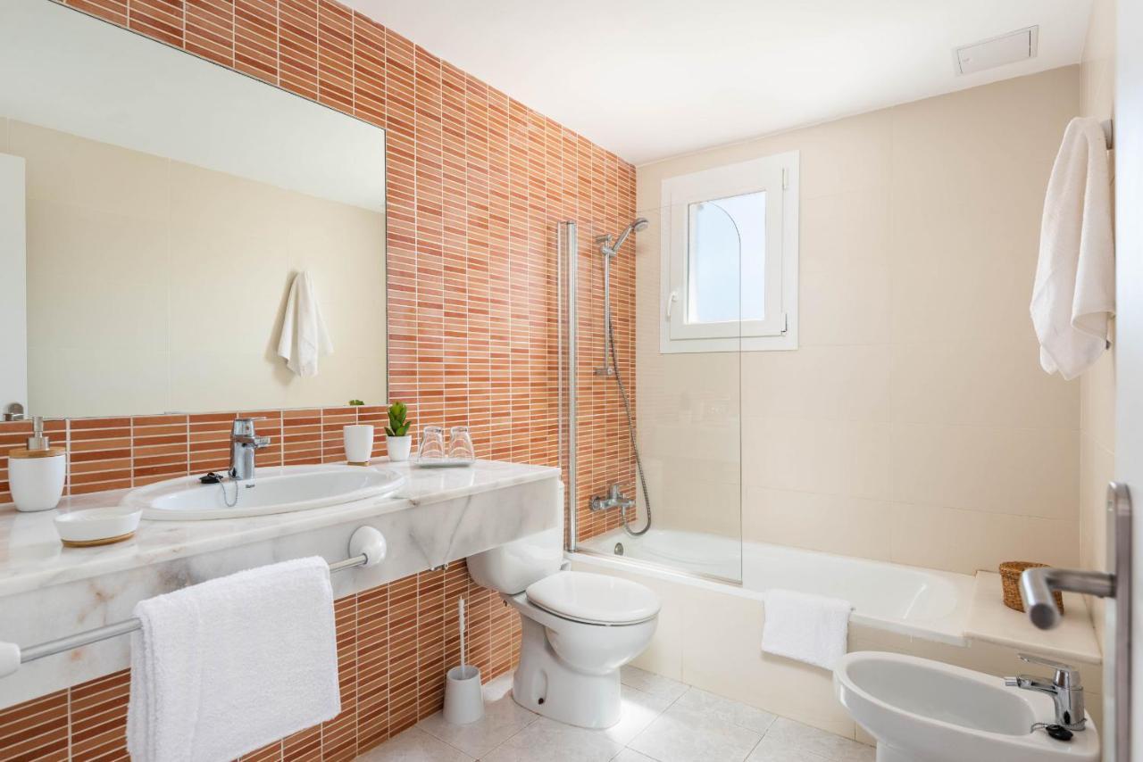 Rimar 6, 2 Bedroom Apartment, Cap D'Artrutx Cala en Bosch Kültér fotó