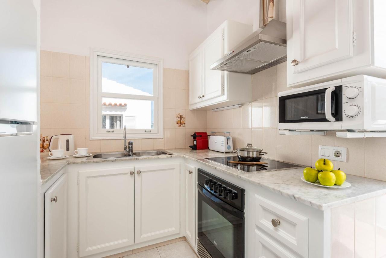 Rimar 6, 2 Bedroom Apartment, Cap D'Artrutx Cala en Bosch Kültér fotó